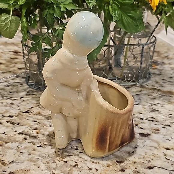 4 for$25! Vintage Shawnee Pottery Dutch Boy Basket Planter Vase USA 533 Pot - Picture 4 of 5